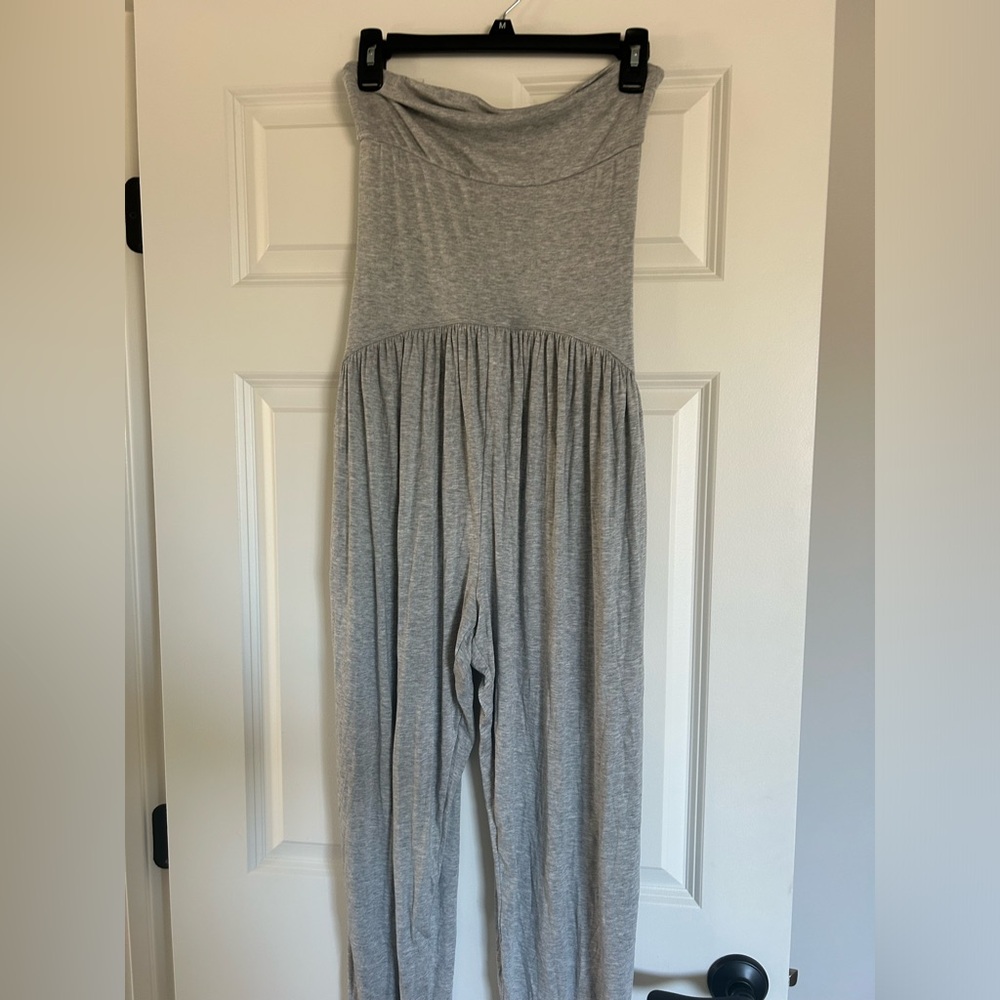 Halara women’s jumpsuit size small. Grey. Never worn.